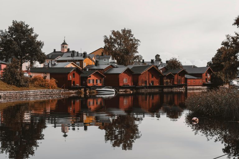 Lumenpoisto talvirakentamisen puurungolta ennen peittämistä